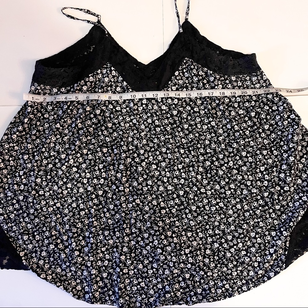 Maurice’s Ditsy Floral Tank Top SZ-XL - Picture 4 of 6